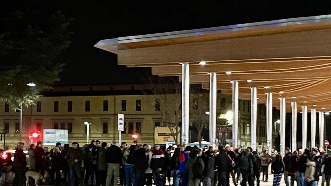 Il gruppo ha organizzato due giorni di eventi per il suo decennale. Insorgono l’Anpi e la Rete Antifascista con il contro-presidio. L’assessora Albanese: "Rigurgito che non ha dignità".