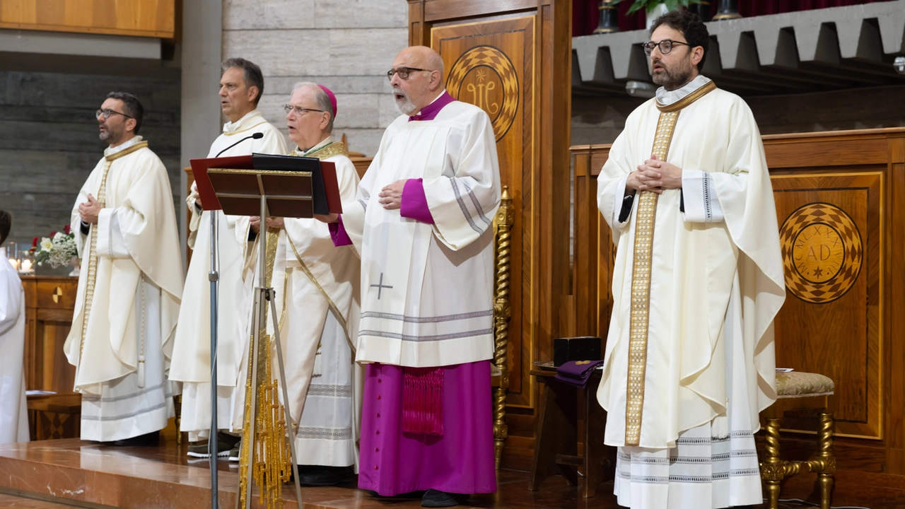 Il vescovo Tardelli ha ordinato Don Francesco in S. Maria Assunta