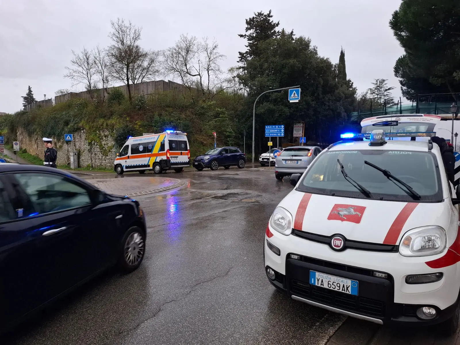 San Casciano, tamponamento tra due auto. Ferita una minorenne