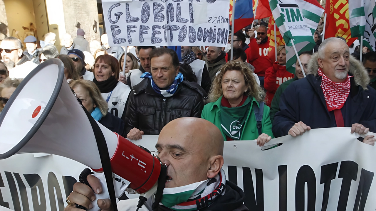 Filo diretto tra Cgil, Cisl e Uil con le istituzioni: alleanza sulla Piattaforma unitaria "Serve un patto socio-economico e lavorativo per garantire lo sviluppo".