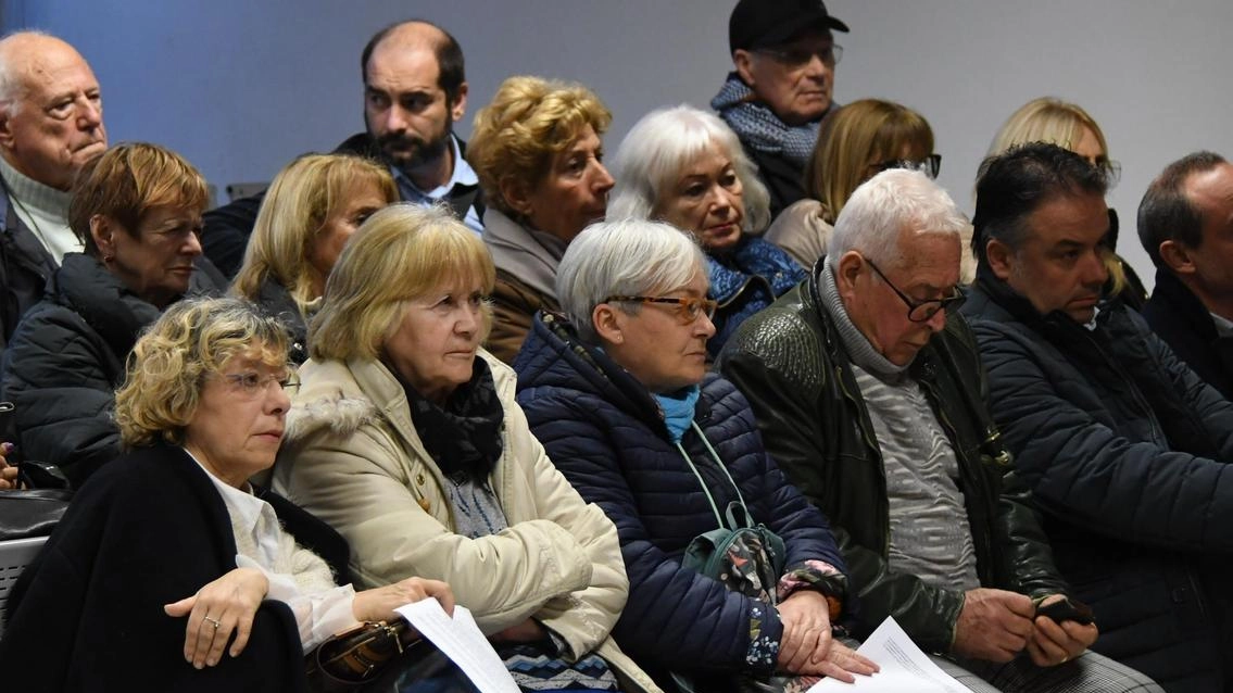 Consiglio sul Monoblocco. Comitati sulle barricate: "No alla nuova palazzina"