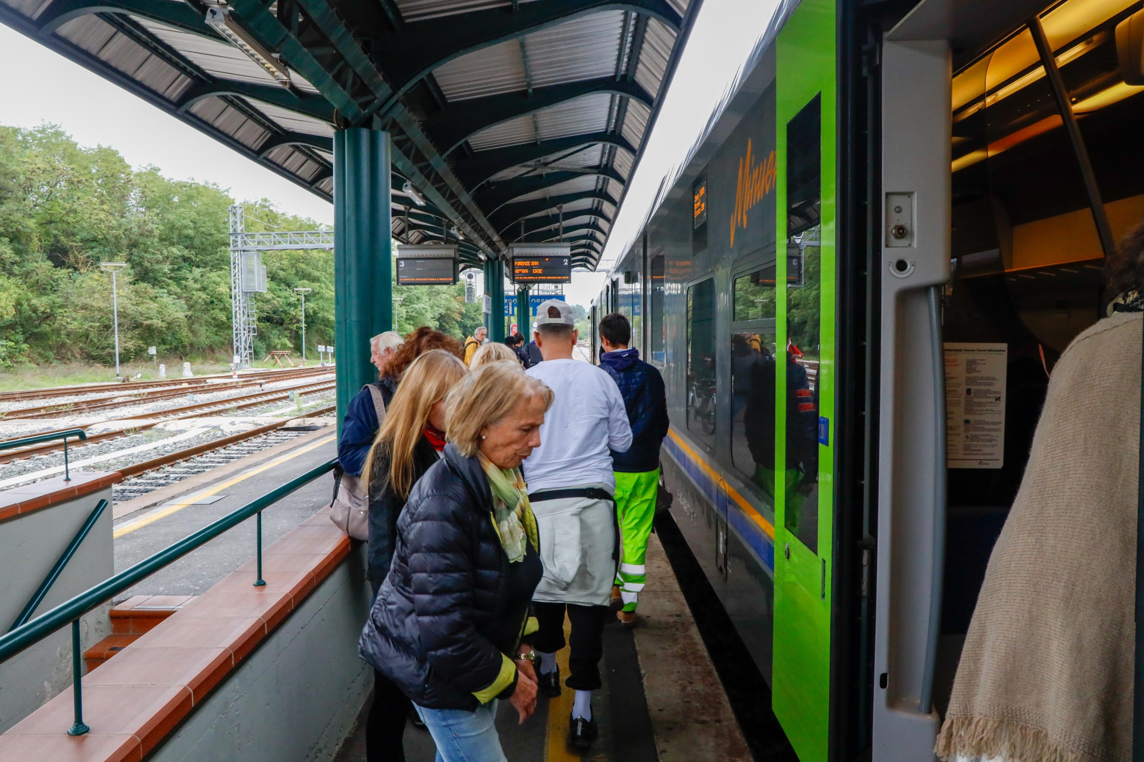 Treni, ritardi e disservizi sulla Faentina: sindaci, pendolari e sindacati in piazza il 2 febbraio