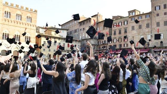 Sono aperte da ieri e fino al 26 settembre le candidature al bando per il mobilità nazionale ’Erasmus italiano’....