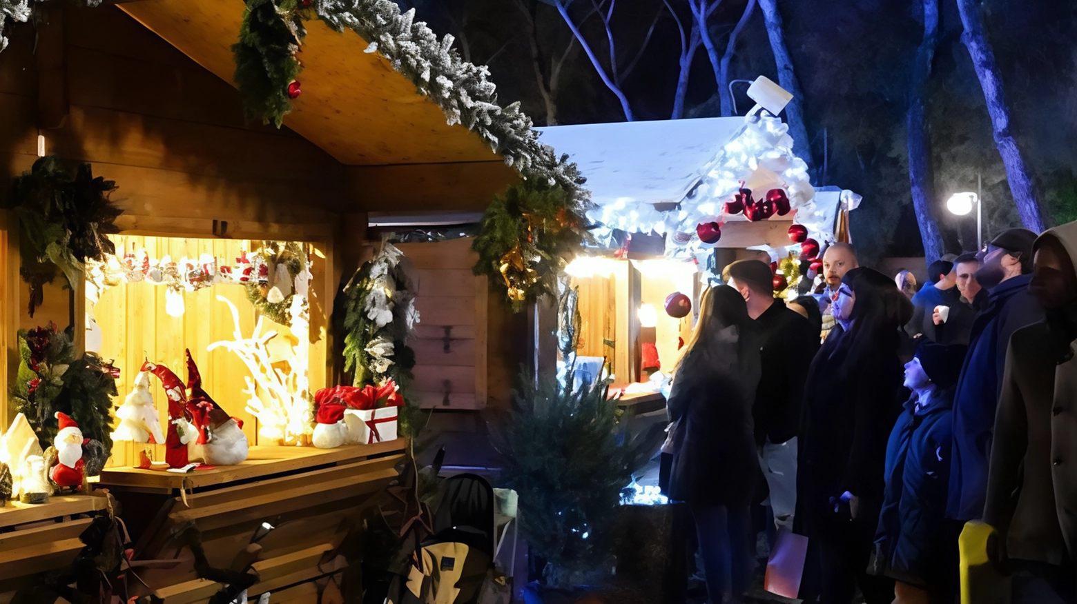 Natale, la città dei presepi. Capanna sotto il Praticino. Grandi statue per Greccio