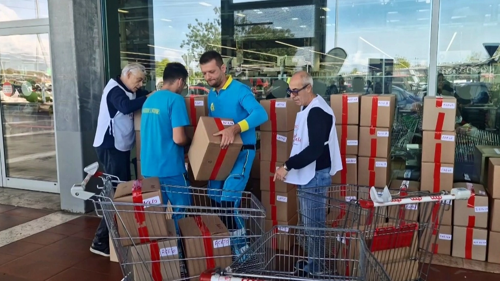 Prato, successo della raccolta alimentare