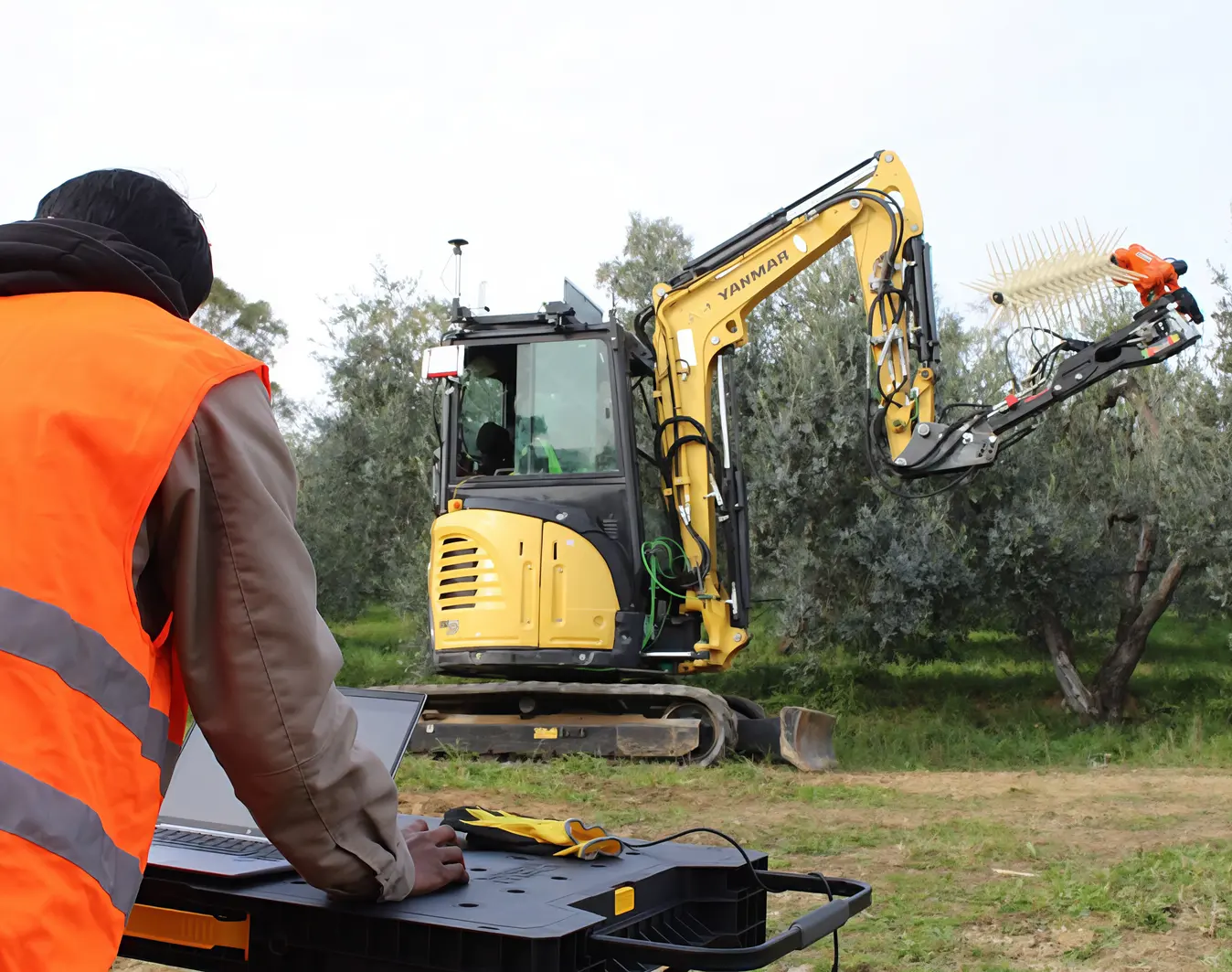 Manca manodopera nei campi. Arriva il robot che cura il verde