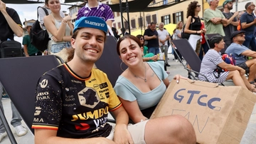 Tour de France, le emozioni dei fan a Firenze: “Una passione indescrivibile, la partenza uno dei momenti più belli”