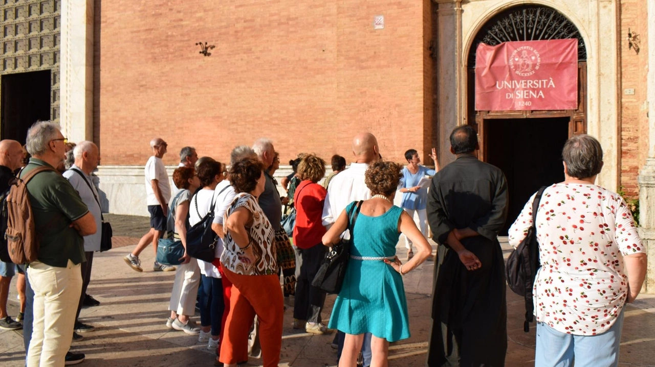 Si è svolta venerdì 30 agosto la prima visita al polo di San Francesco, oggi complesso universitario dell’Ateneo senese, ma...