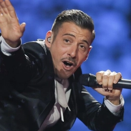 Francesco Gabbani in concerto al Pistoia Blues Festival. Parte la corsa ai biglietti