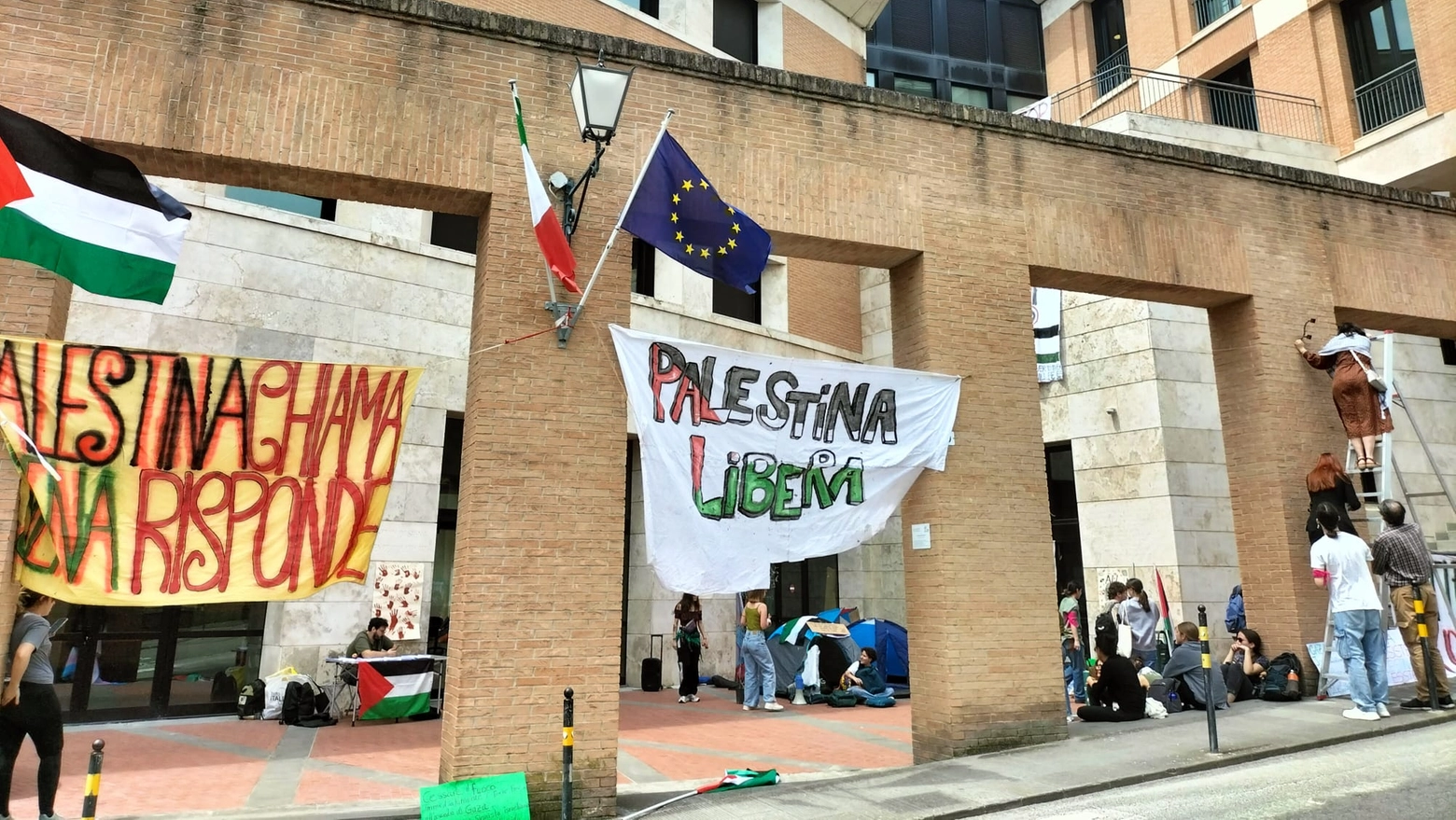 La lettera di docenti e ricercatori, dopo che l'Ateneo è sotto accusa per la censura sull'evento del 7 ottobre organizzato dall’associazione Cravos, con ospiti internazionali Ilan Pappé e Francesca Albanese