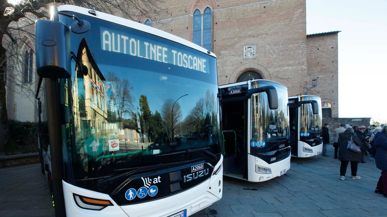 Autolinee Toscane aderirà allo sciopero di lunedì 24 febbraio (Foto Lazzeroni)