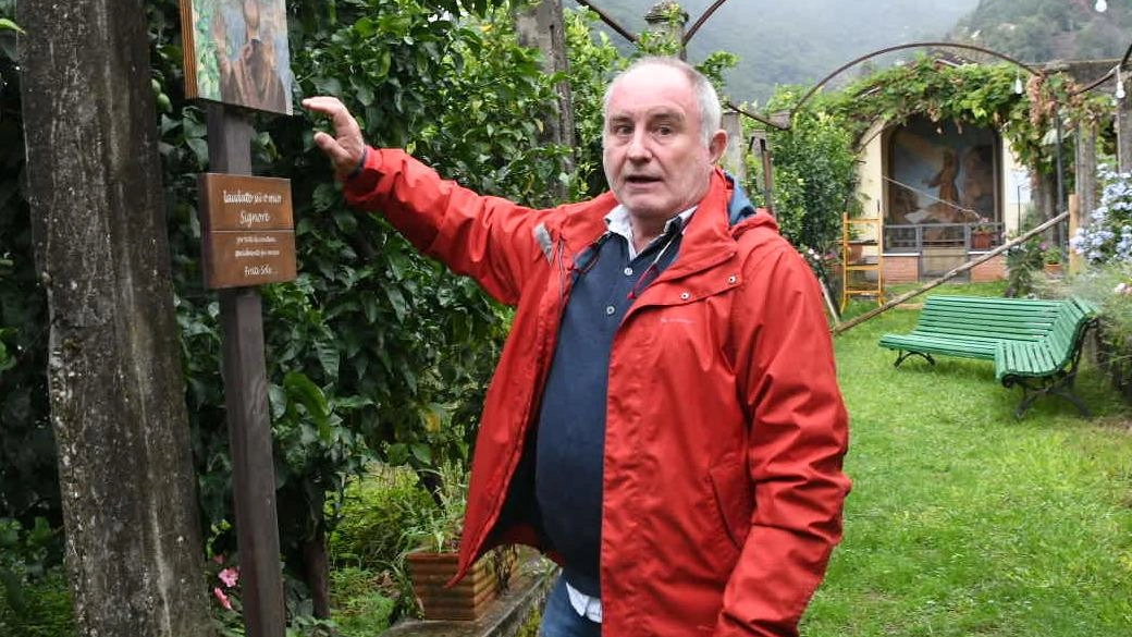 L'associazione Padre Damiano da Bozzano organizza una camminata sulle tracce di San Francesco per salvare il convento dei Cappuccini dall'abbandono. Il percorso di 6 km attraversa luoghi francescani e parte della Via Francigena, promuovendo il turismo lento. Appuntamento domenica alle 14,30 per partecipare.