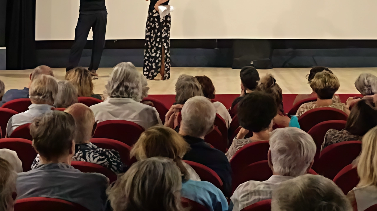 1Quattro film per un weekend. Al Nuovo cinema Tirreno non si lascia, ma si quadruplica. Nella sala polifunzionale di Borgo...