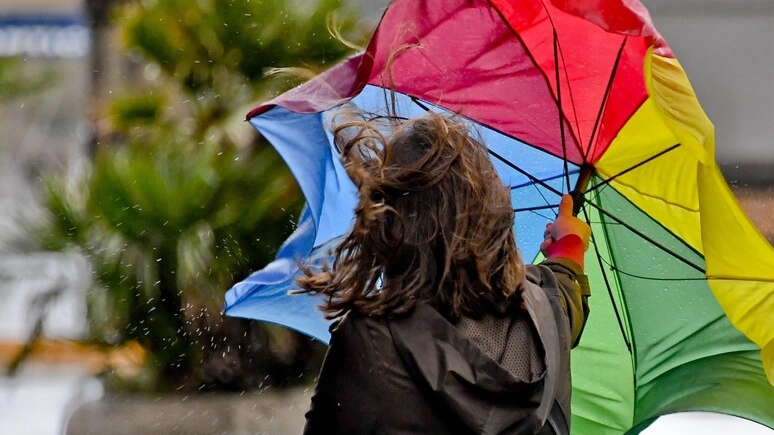 Allerta meteo per vento forte in Toscana (foto repertorio Ansa)