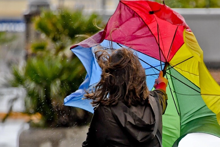 Allerta meteo per vento forte in Toscana (foto repertorio Ansa)