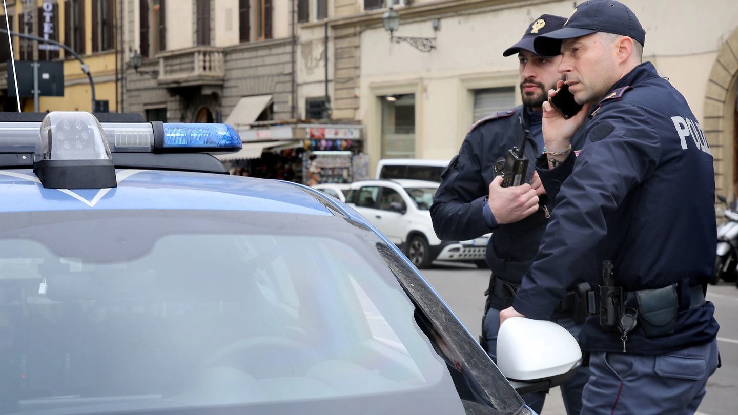 Un intervento della polizia in centro a Firenze (Foto di repertorio)
