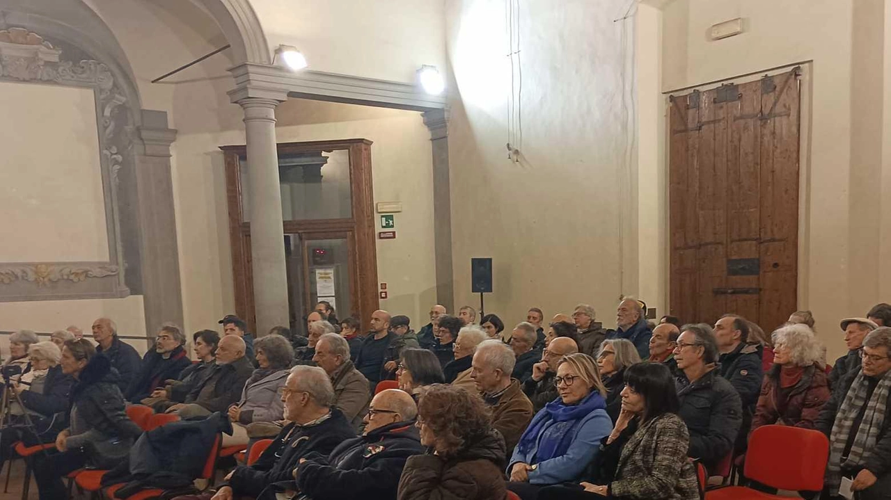 Oltre 100 fiorentini alle Leopoldine per opporsi al parcheggio interrato al Cestello