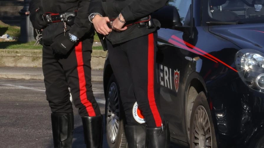 Le indagini erano state svolte dai carabinieri (foto d’archivio) Hanno consentito di individuare una società che svolgeva intermediazione verso terzi di nazionalità brasiliana per la cittadinanza: serve un processo per fare chiarezza