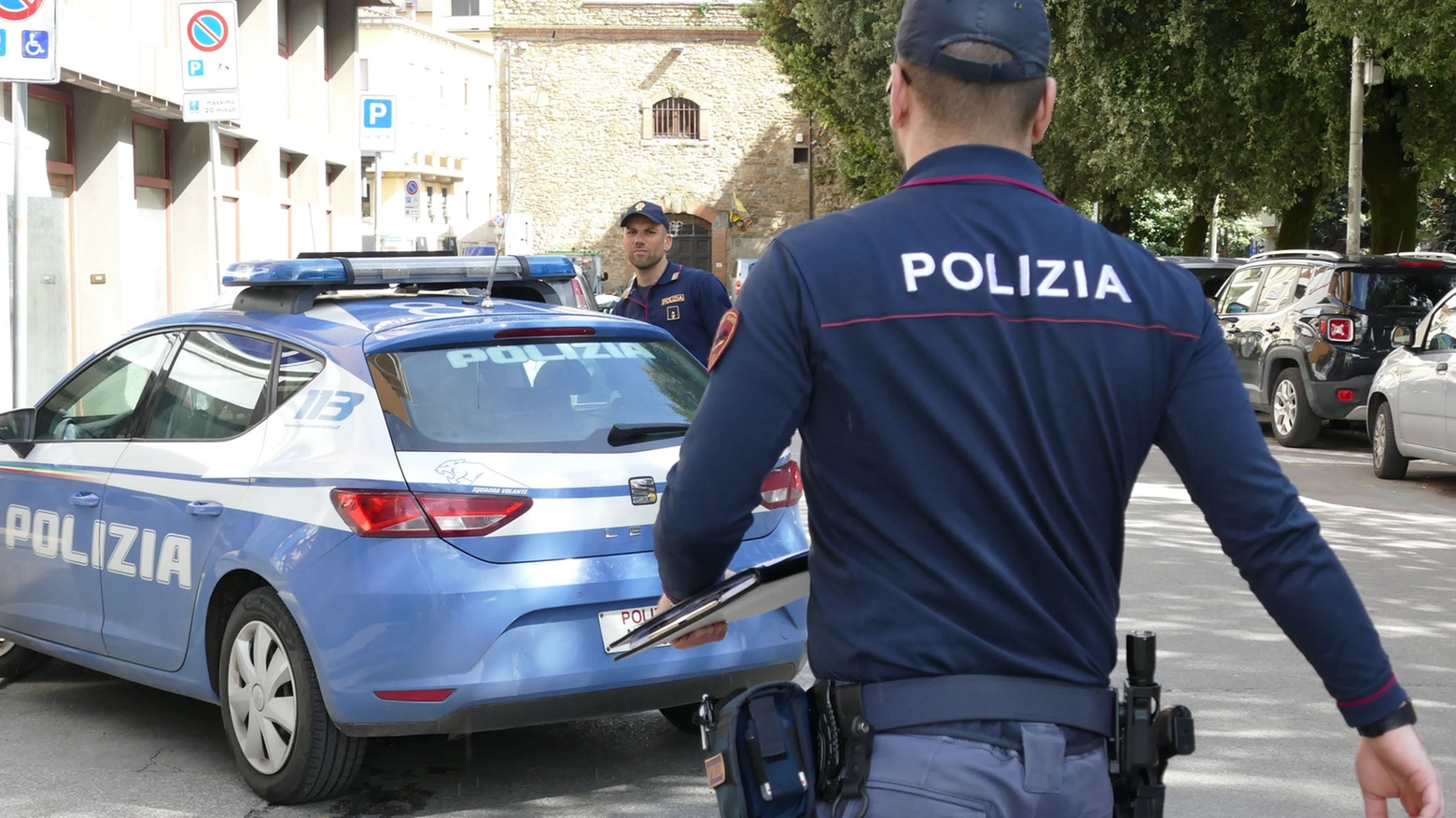 Il fatto è avvenuto il 4 luglio a Palermo, quando fu colpito un 20enne in una rissa. La vittima è morta dopo 12 giorni di agonia. Nella città toscana la polizia ha interrotto la fuga del ricercato da Agrigento verso la Francia.