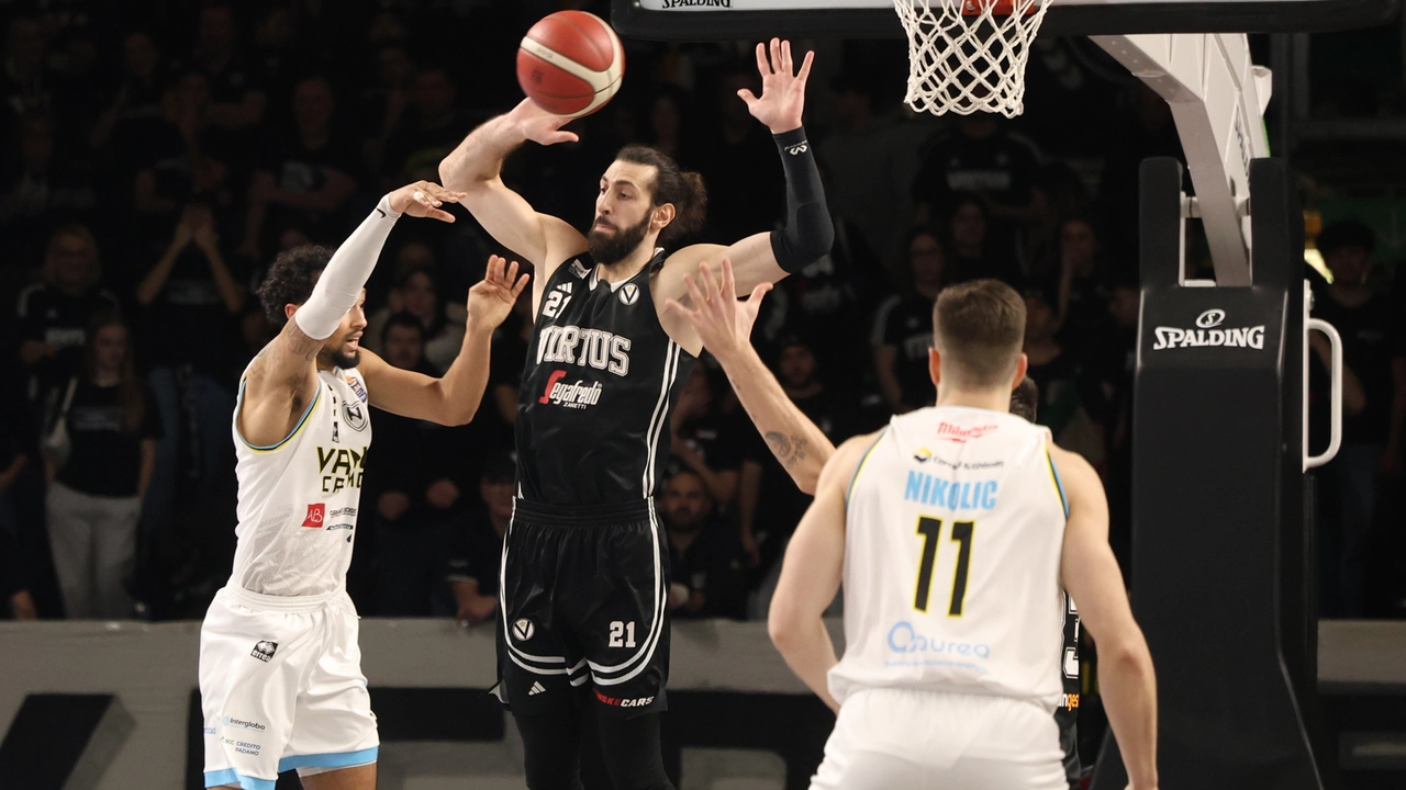 La Virtus batte Cremona 81-63 e aggancia la vetta della classifica