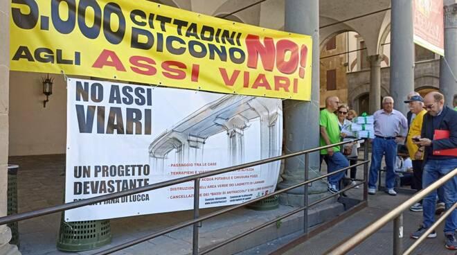 Lucca e la viabilità, la polemica sugli assi viari da ripensare. “E’ palese l’inutilità”