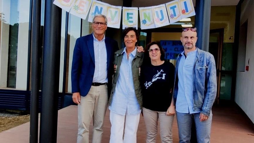 Nuova scuola a Stazione. Conclusi i lunghi lavori. La festa con tutti i bimbi