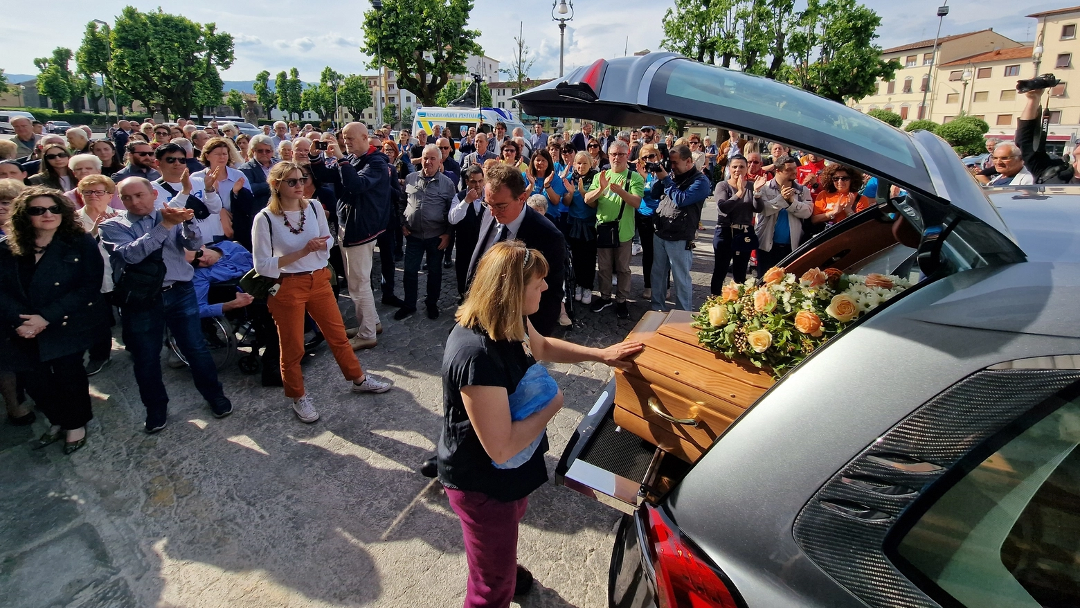 Folla ai funerali di Luigi Bardelli (Acerboni/FotoCastellani)