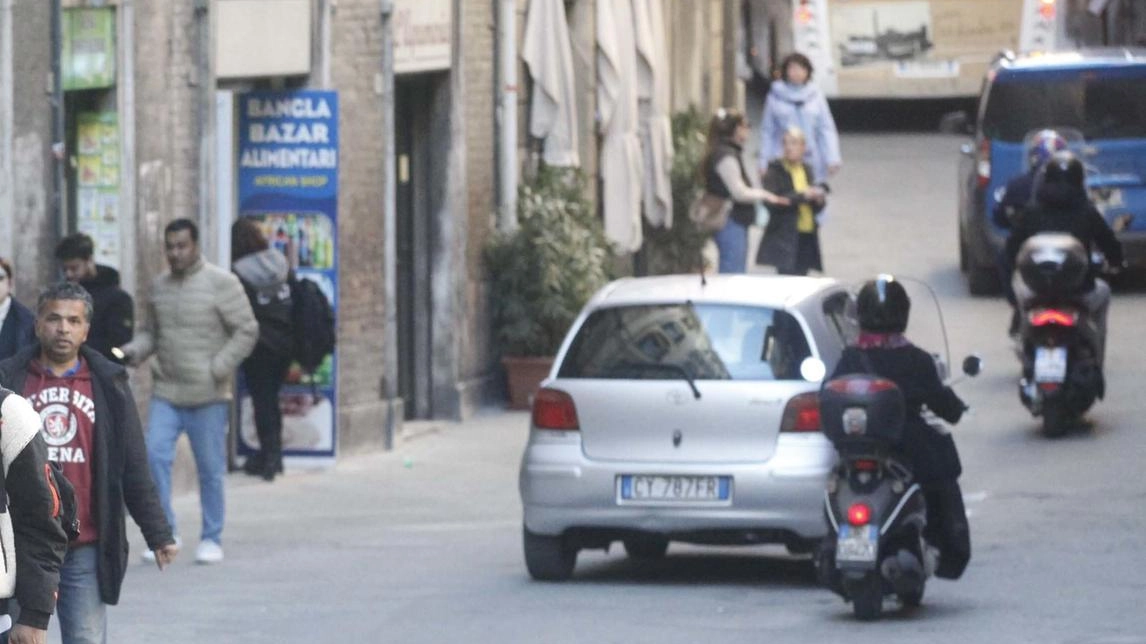 La zona di via Camollia al centro dell’attenzione per vari motivi