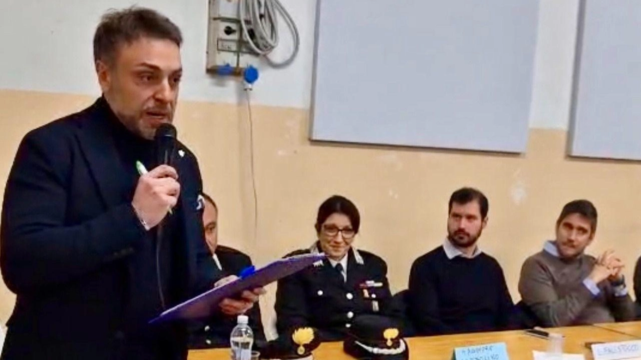 A Lacugnano primo appuntamento di partecipazione e confronto sulla sicurezza urbana con una grande presenza di cittadini. "L’evento –...