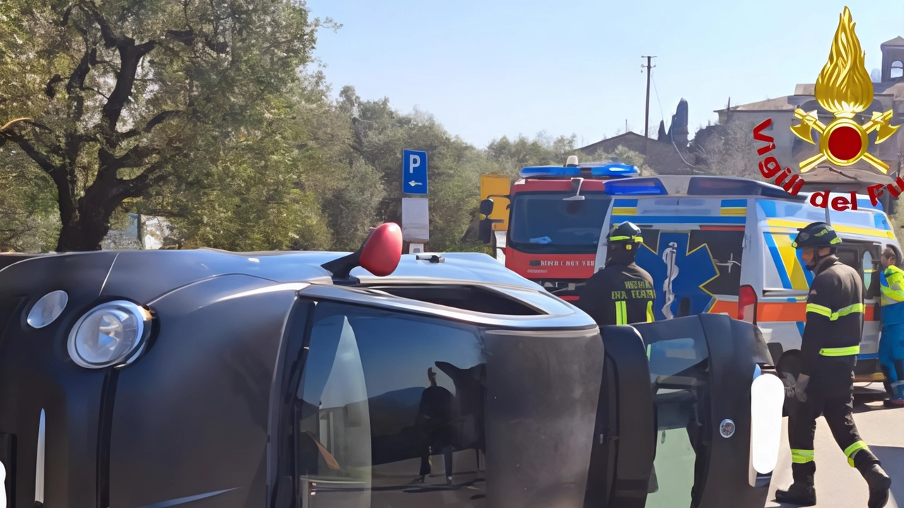 Spettacolare incidente, nel primo pomeriggio di ieri, lungo la via che conduce al Castello. I vigili del fuoco del distaccamento...