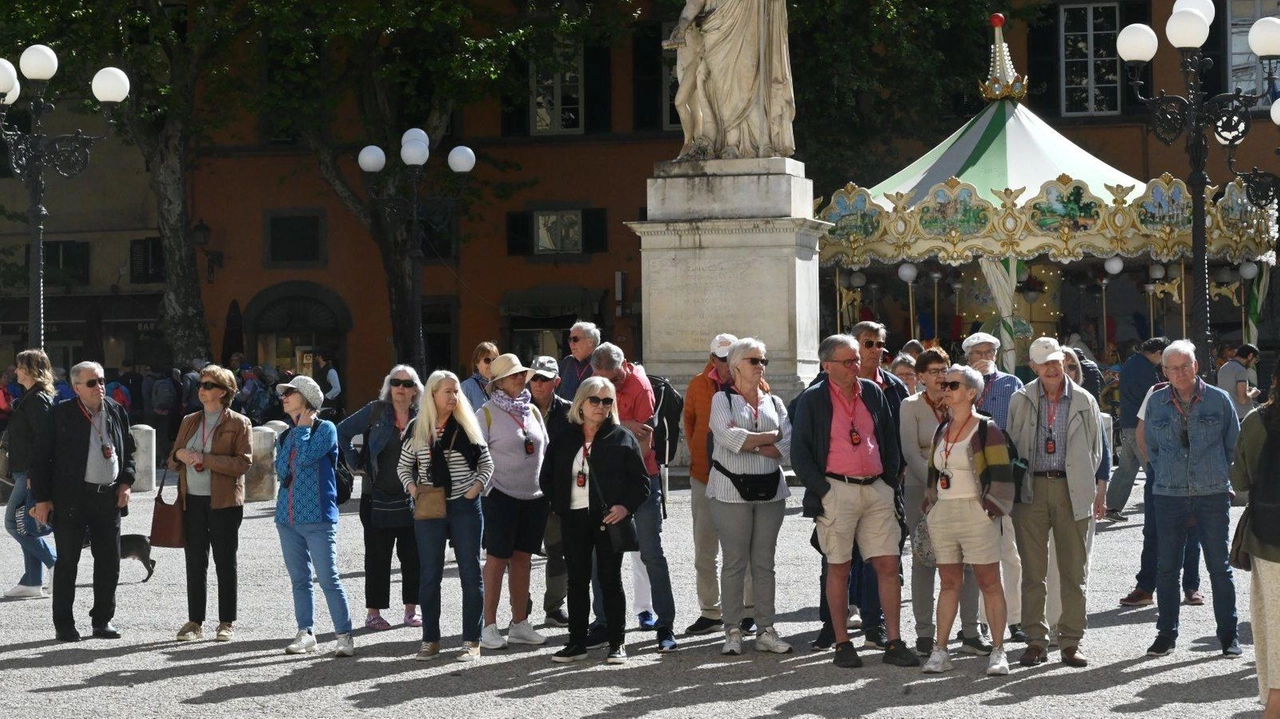 Pampaloni, ad di 4223, società che gestisce il Mercato del Carmine lancia la discussione sui rischi derivanti dalla ‘turistificazione’ della città.