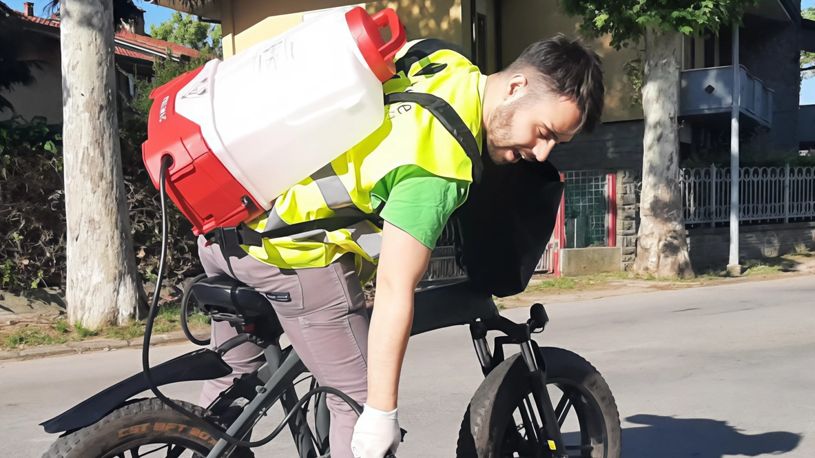 A Montespertoli, la disinfestazione contro le zanzare è al centro dell'attenzione dopo un caso di Dengue a Certaldo. Il comune si impegna a sensibilizzare i cittadini per prevenire la diffusione della zanzara tigre.