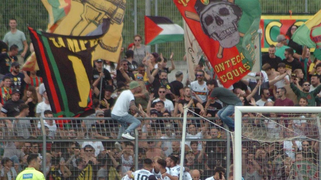 La Ternana sbanca anche Arezzo. Tabù sfatato e vetta (per una notte)