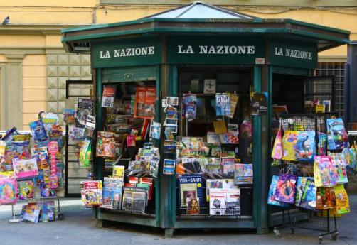 Scandicci, riapre un punto edicola. La sindaca: “Spazi centrali nella vita delle nostre città”