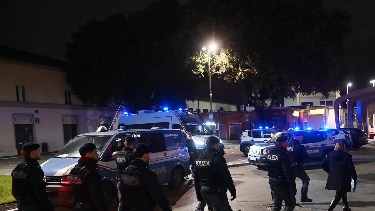 Controlli della Polizia nella zona della stazione di Fontivegge