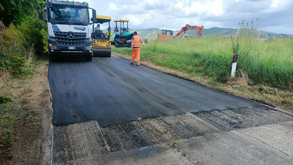 Rimesse a nuovo le strade comunali di Casalini e Colle San Paolo