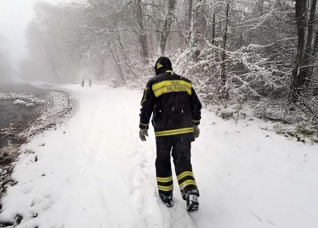 Bloccati in montagna. Salvati dai vigili del fuoco