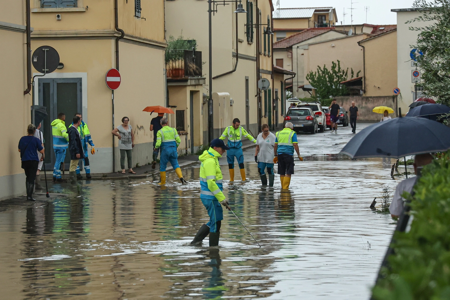 L'acqua in strada a Campi