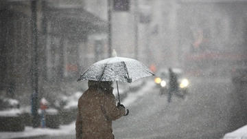 Fiocchi bianchi sulla Toscana a quote basse: meteo, dove potrebbe nevicare