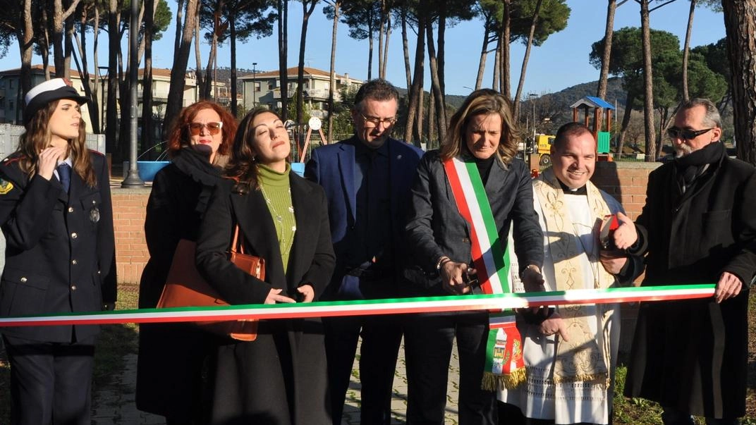 GAVORRANO Pomeriggio che, grazie alle favorevoli condizioni meteo, ha visto una larga partecipazione di pubblico all’inaugurazione del nuovo parco comunale, a...