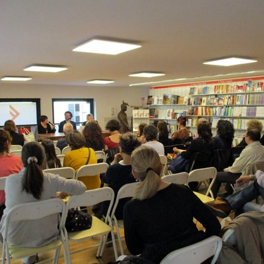 “ Il coraggio delle donne” esperienze e voci di donne che hanno raccontato la loro storia alla Feltrinelli