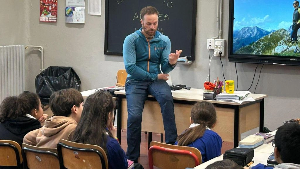 Un incontro che fa la differenza quello delle classi quinte della primaria Pascoli con l’atleta paralimpico lucchese Andrea Lanfri