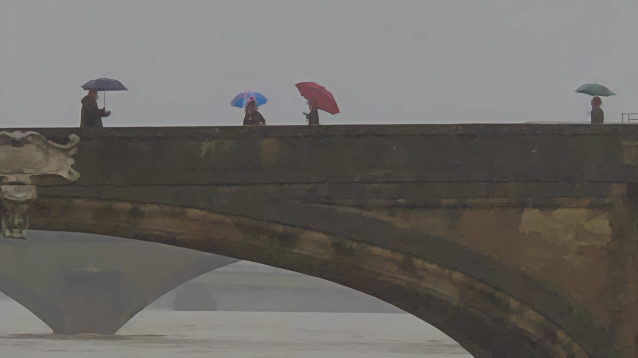 Ponte Santa Trinità in uno scatto del 2020 di Franco Cammarata L’immagine sarà esposta all’interno di ’Tracce fiorentine’