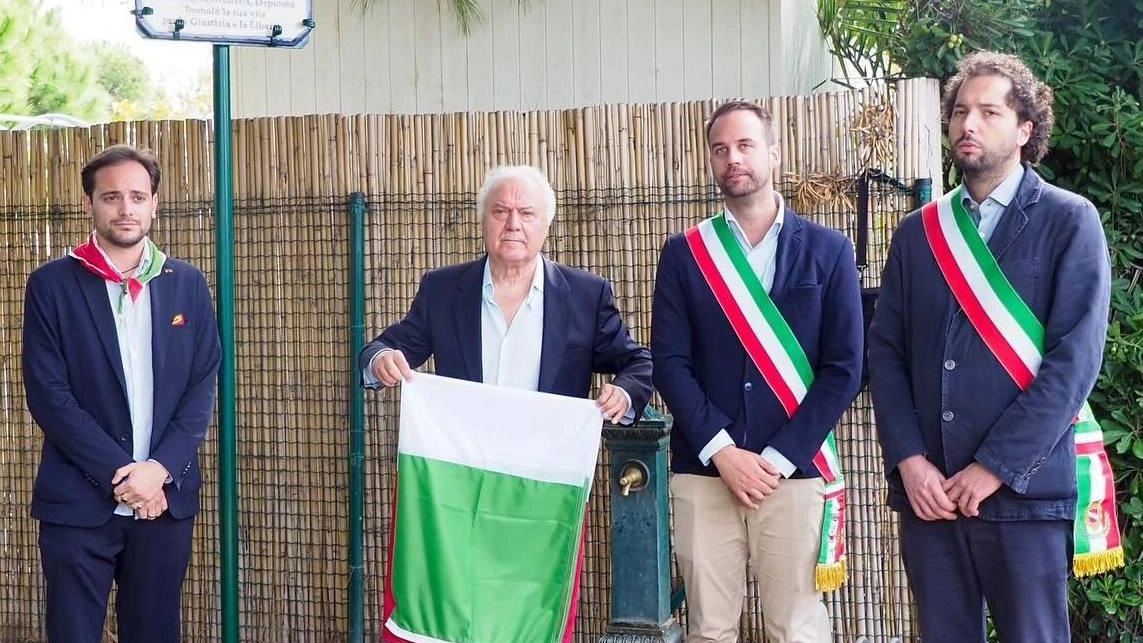 Forte dei Marmi ha intitolato un giardino a Giacomo Matteotti nel centenario dalla sua uccisione, figura emblematica della nostra storia...