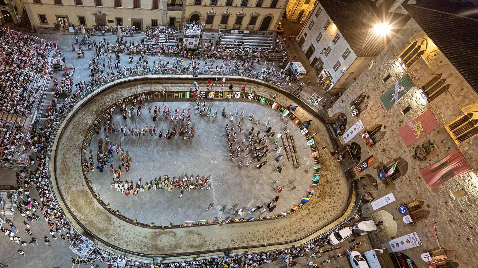 La Giostra dell’Orso 2024. Scelto l’artista per il Palio. La Nigro firma il Drappo