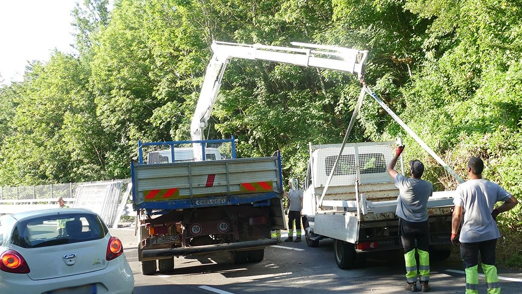 Alcuni scatti delle operazioni di riapertura del ponte (fotoservizio Nannini)