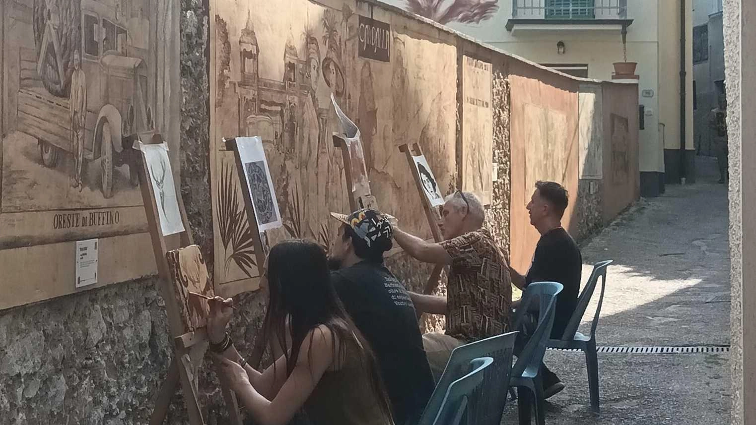 "Sgraffiti a Casoli". L’arte torna per le strade. Due giorni di festa in paese