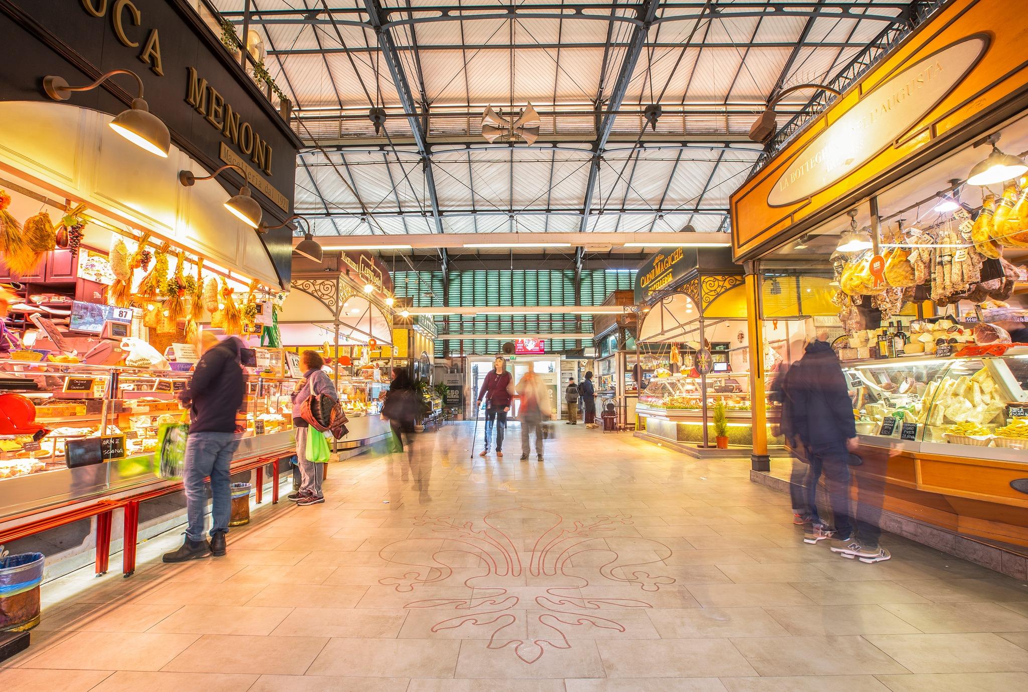 Mercato Sant'Ambrogio Firenze, banchi alimentari sotto la nuova tettoia