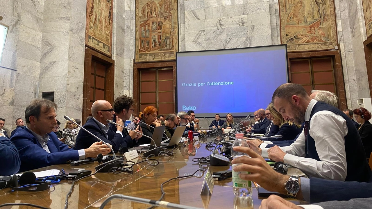 Un momento dell’incontro al ministero a Roma sul futuro della Beko