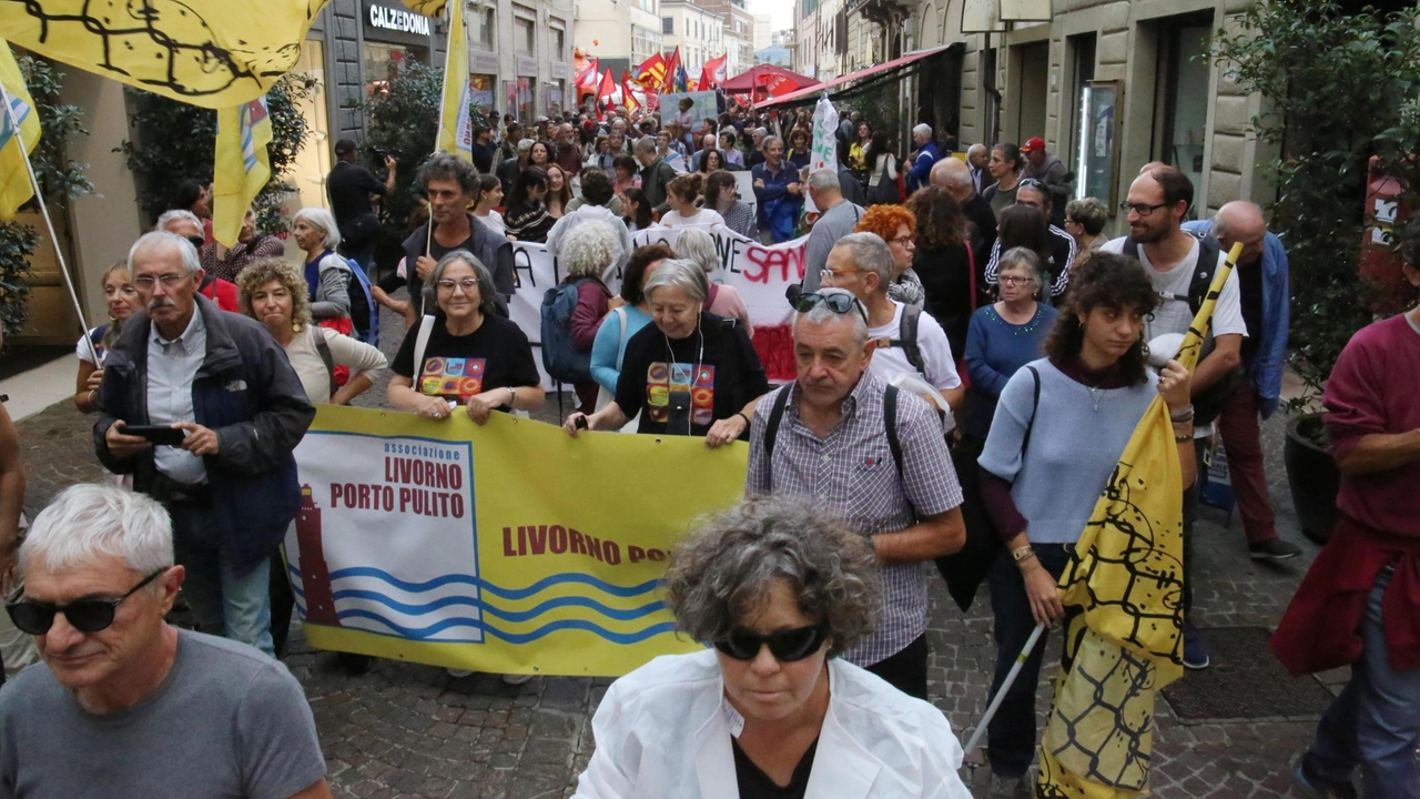 In tanti al corteo organizzato da No Valdera avvelenata